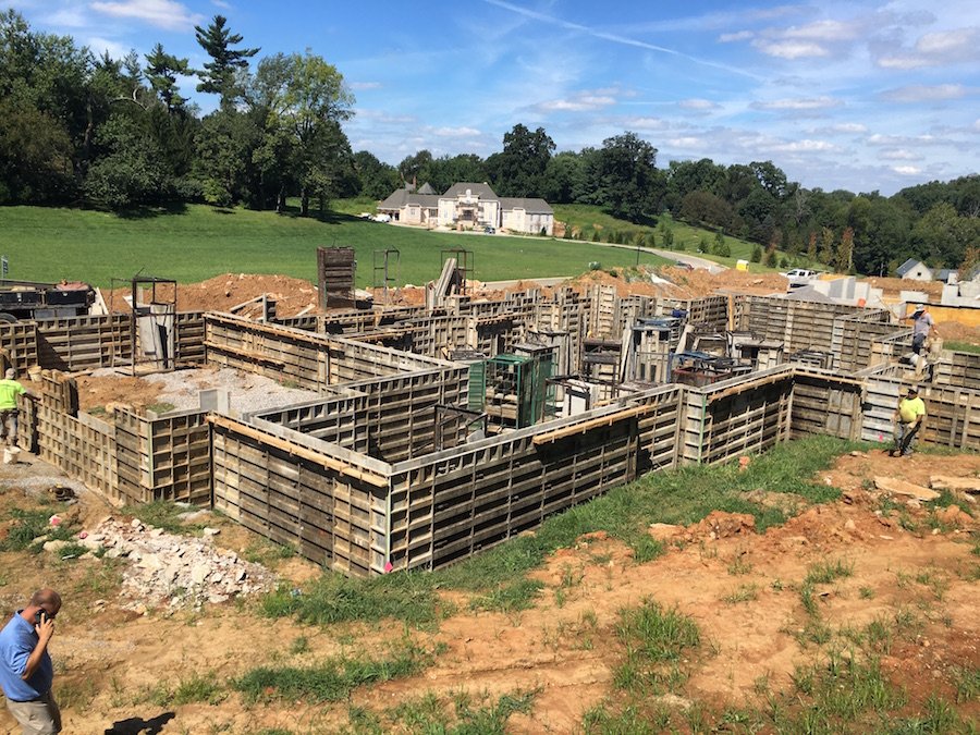 pouring-basement-walls-for-Louisville-luxury-homes